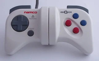 *Description: The w:Namco w:NeGcon Playstation controller in its centred position. *Source: Self-made *Photographer: Malcolm Tyrrell *Camera: Olympus C5000Z (image edited in The [[w:画像はWikipediaより｜namco｜ネジコン