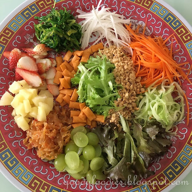 GoodyFoodies Recipe Salmon & Jellyfish Yee Sang