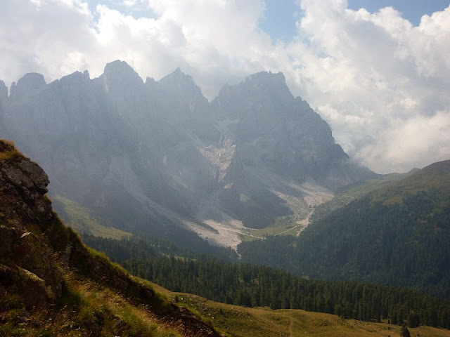 sentiero escursione in val venegia