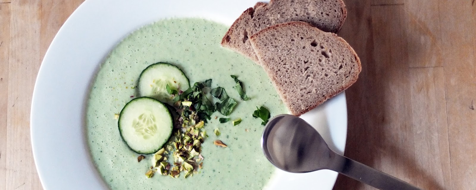 maulwurfshügelig: leckeres... gurken-apfel-gazpacho