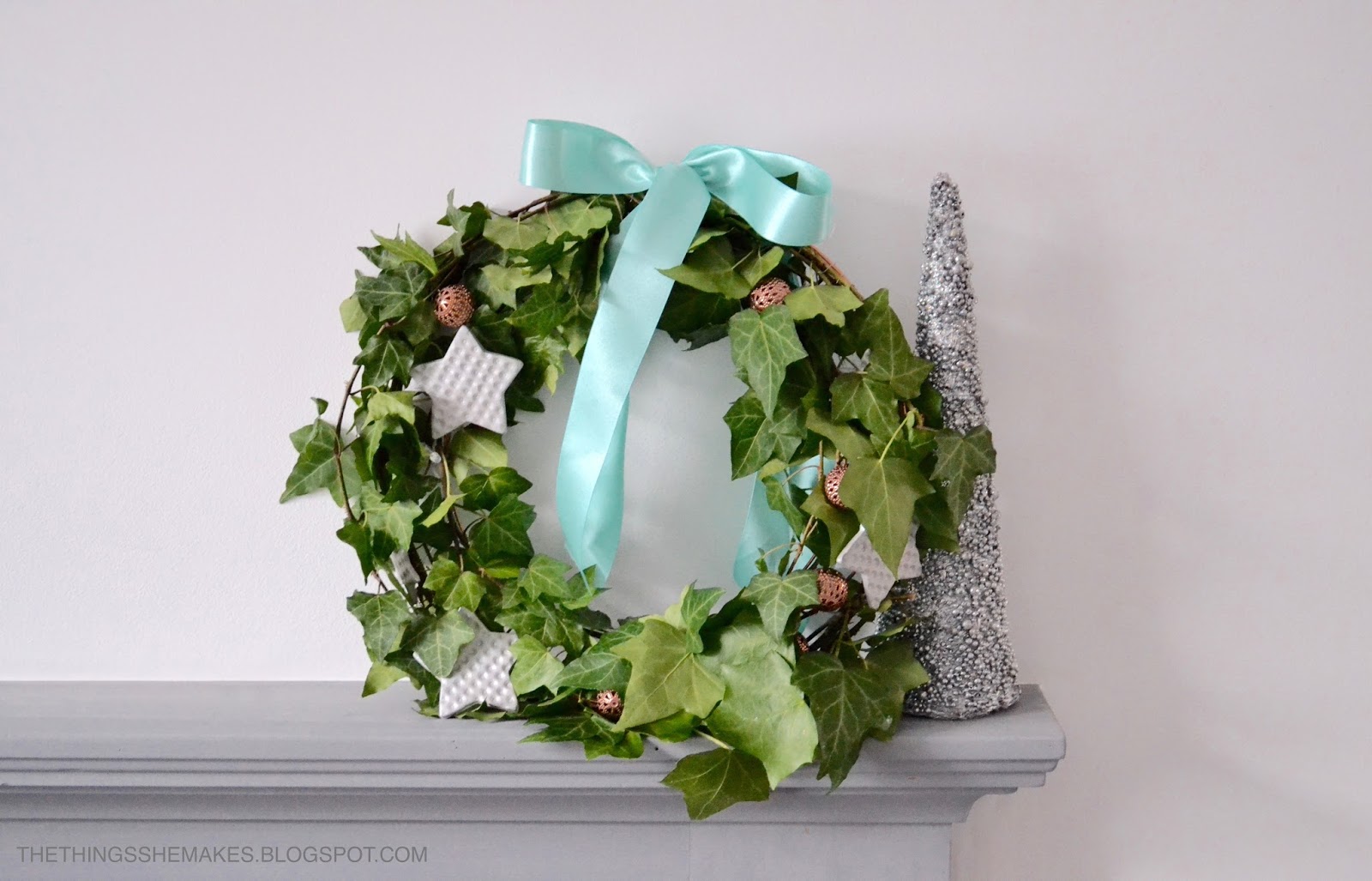 DIY Christmas Ivy & Star Wreath The Things She Makes