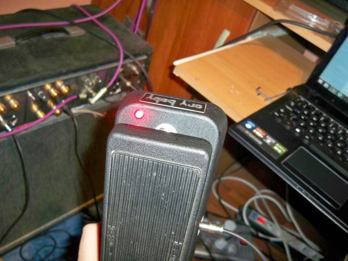 HGE Contraptions (hobby/nonbusiness) Dunlop CryBaby Wah True Bypass+Led Mod+no input buffer