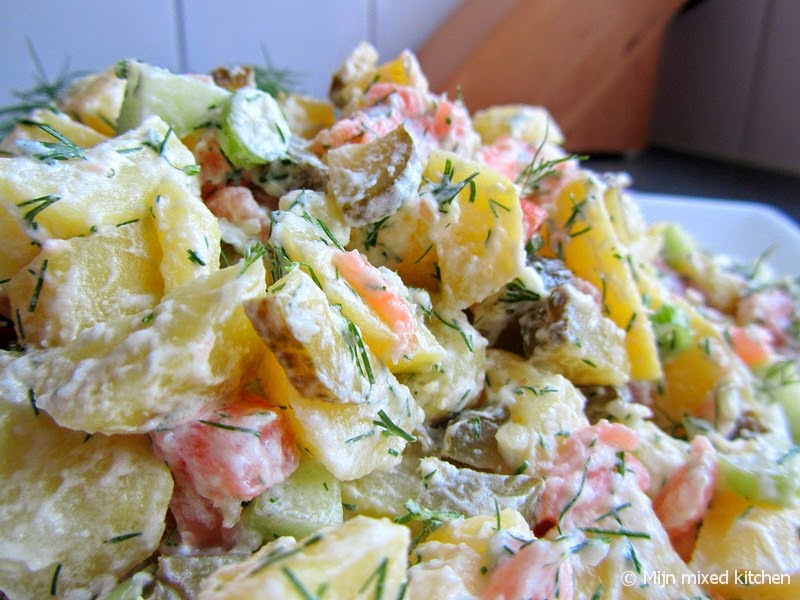 Oneffenheden uitzetten gelei Mijn mixed kitchen: Aardappelsalade met gerookte zalm, komkommer en dille