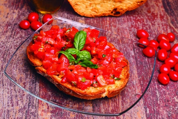 friselle lingue di grano con pomodoro e origano