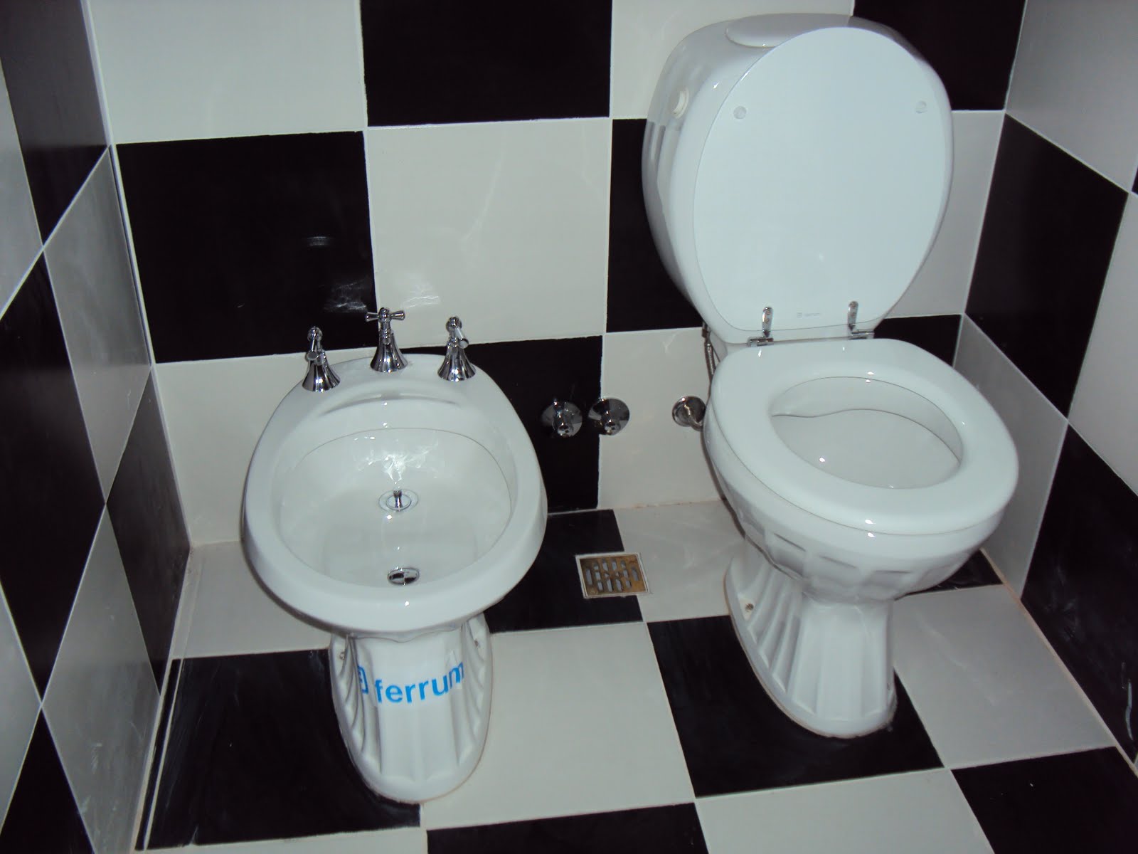 Laura Ramirez Construcciones: reforma baño estilo colonial