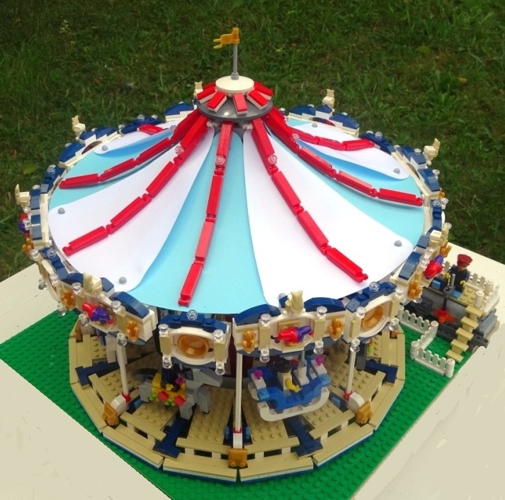 LEGOLEGU: Les deux man?�ges carrousel LEGO