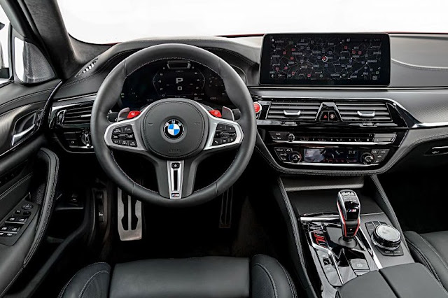 new-bmw-m5-facelift-steering-wheel-and-multimedia-screen-display