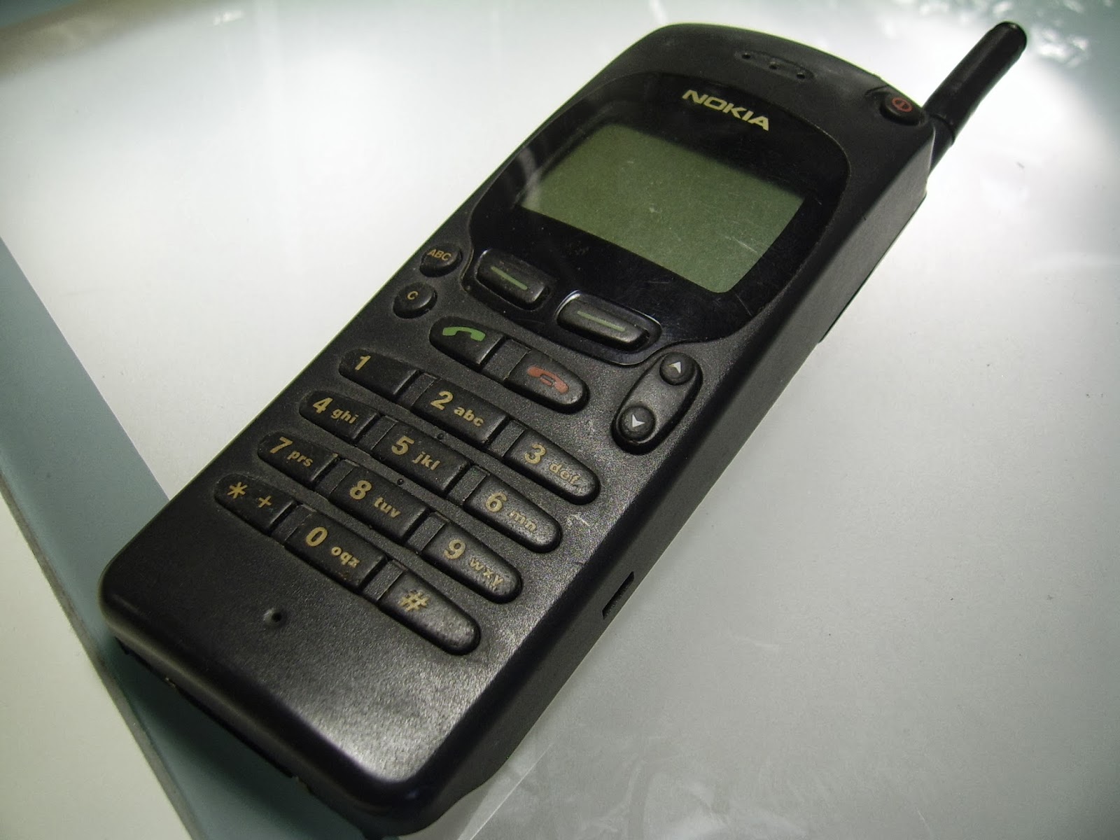 Vintage Gadget Collector: Nokia 2110i