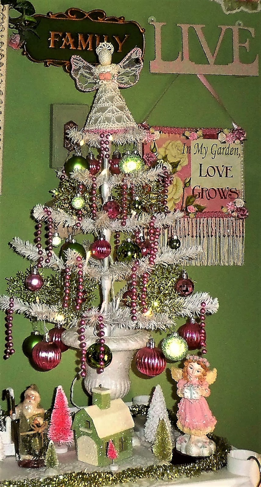 A DEBBIEDABBLE CHRISTMAS Craft Room Christmas Decorations, Christmas