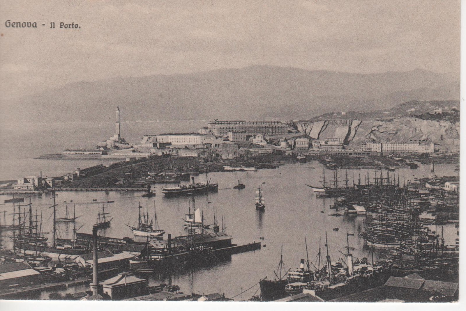 C'ERA UNA VOLTA GENOVA Genova Il Porto nel 1900 da P. Colombo al Passo Nuovo C'ERA UNA VOLTA GENOVA Genova Il Porto nel 1900 da P. Colombo al Passo Nuovo