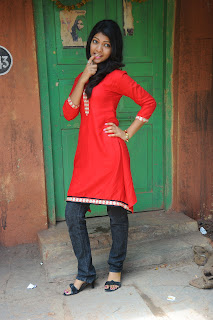 Vaishnavi Cute Pics [Andhrula Music] width=