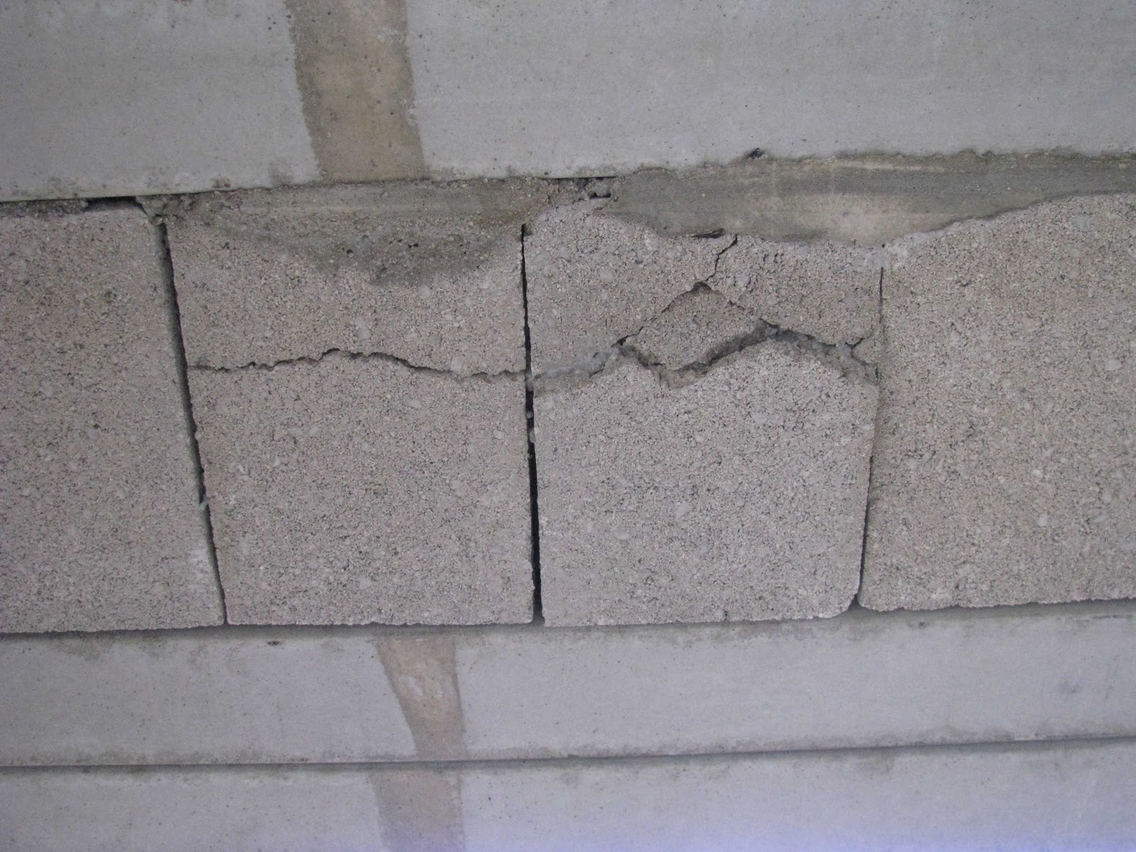 Je fais construire ma maison Hourdis endommagés