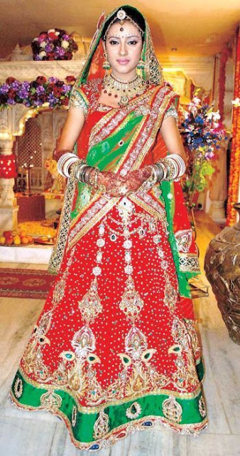 Pratyusha Banerjee aka Anandi Wiki Biography, Pics, Age, Video, Wallpaper, Personal Profile,Tv Serial, Indian Hottie