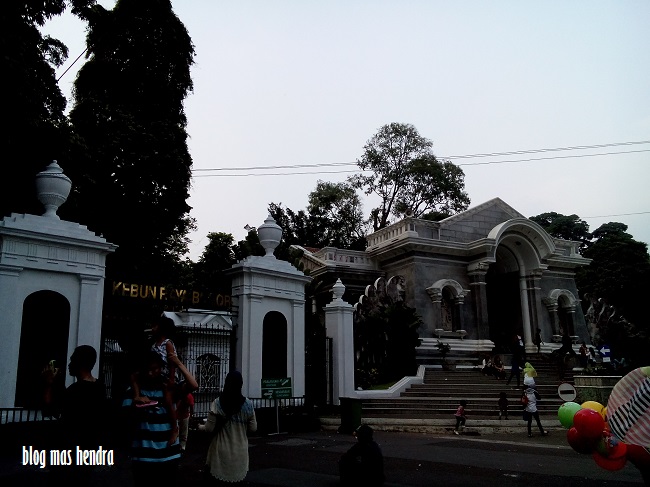 Jalan-Jalan Ke Kebun Raya Bogor - blog mas hendra