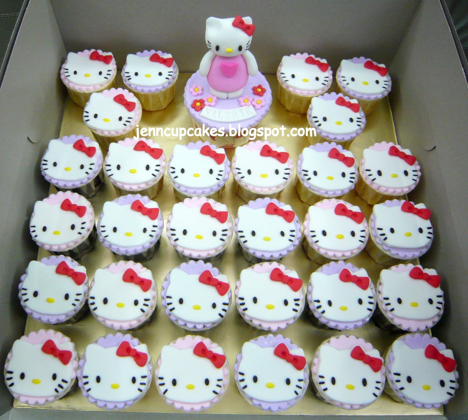 Jenn Cupcakes &amp; Muffins: Hello Kitty Cupcakes