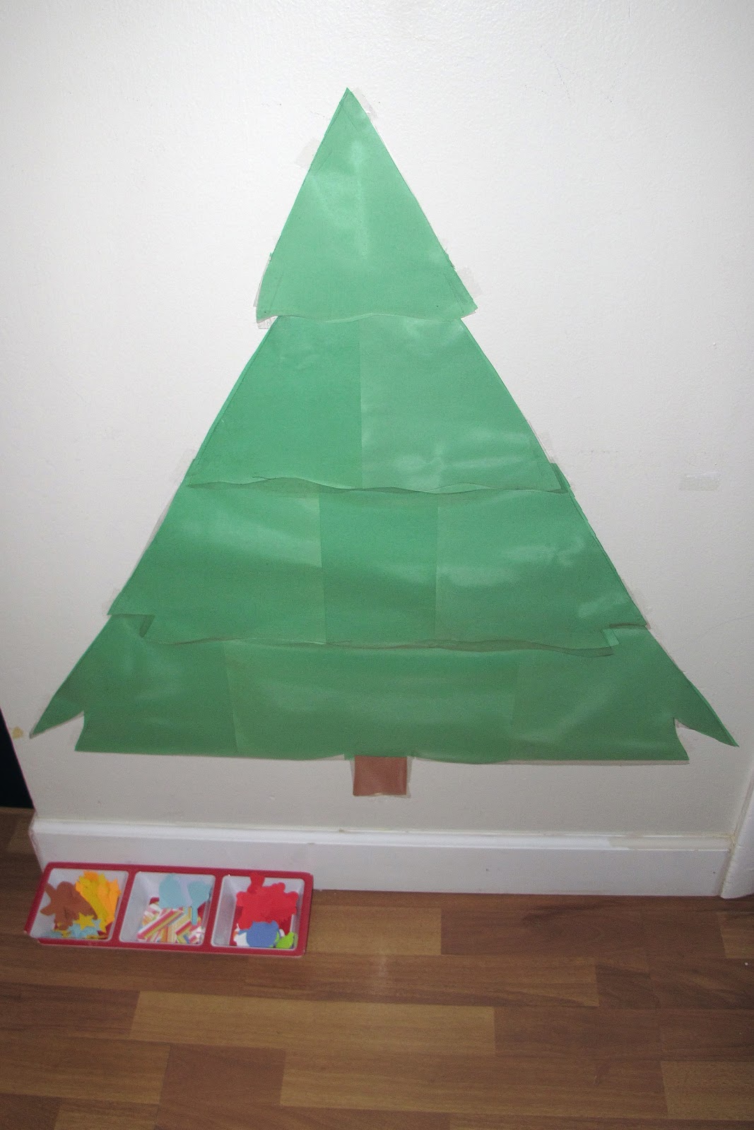 Peaceful Parenting: Decorating a Contact Paper Christmas Tree