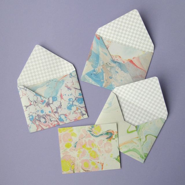 https://www.thevillagehaberdashery.co.uk/blog/2017/one-paper-pad-eight-easy-papercraft-projects-to-try