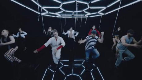 Junsu đẹp trai 'dễ sợ', khoe vũ đạo sexy trong MV mới ra lò - Ảnh 1 Junsu dep trai 'de so', khoe vu dao sexy trong MV moi ra lo - Anh 1