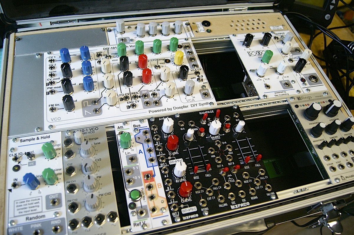 Growing your modular synthesizer for dummies 2018