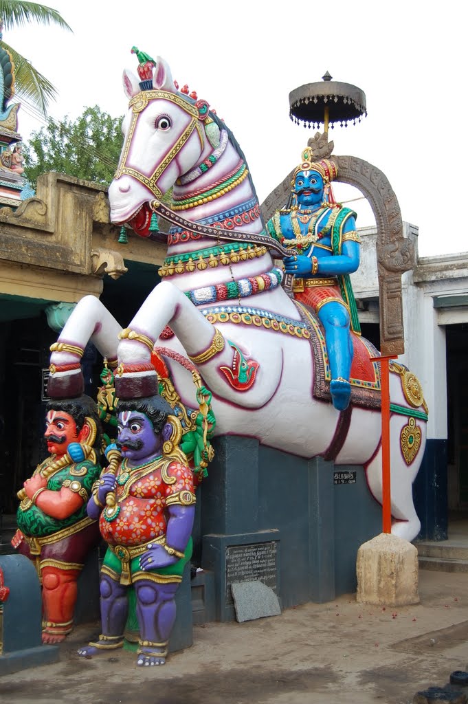 Tamilnadu Tourism Villayuthamudaya Ayyanar Temple, Kochadai, Madurai