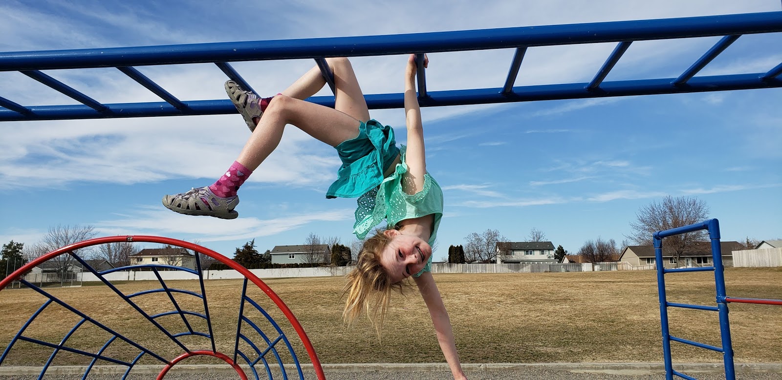 The Wakeman Family The monkey bar routines