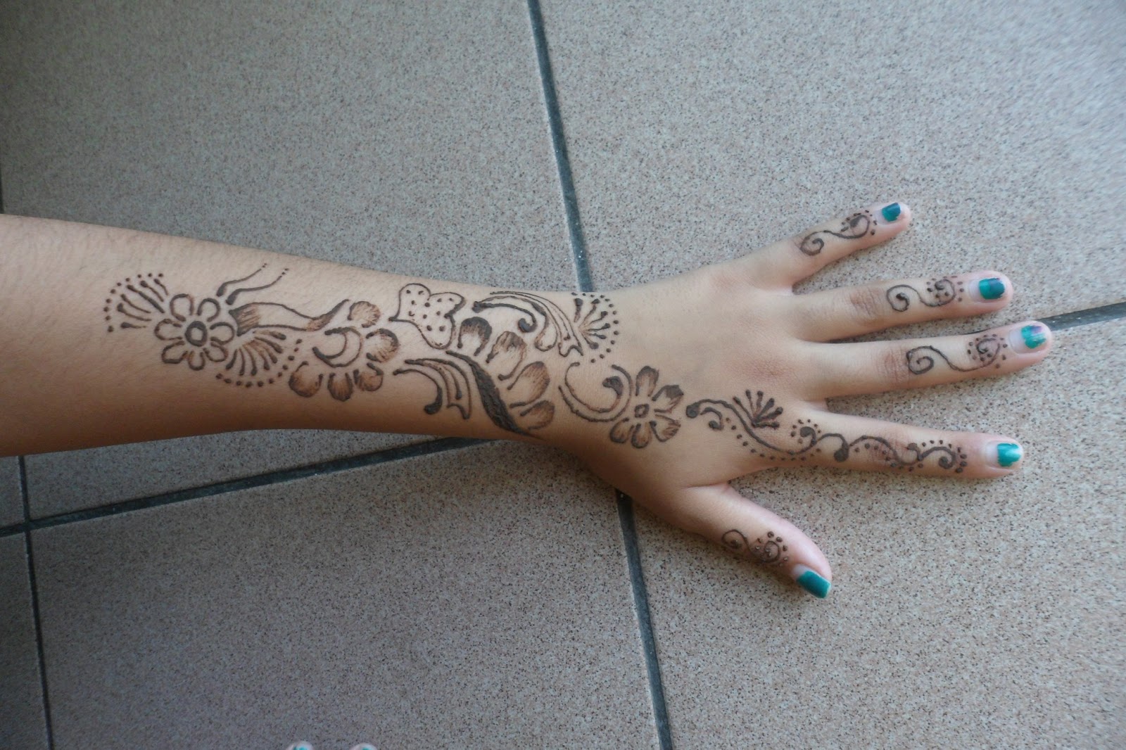 SheelaWorld: Handversiering: Henna