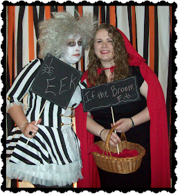 Crafty in Crosby: Easy Halloween Photo Booth Ideas