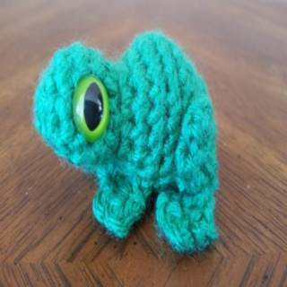 PATRON GRATIS SAPO AMIGURUMI 30080