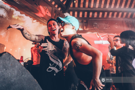 Pool party cuoi tuan - Con gai Ha Noi, khi muon sexy thi cung sexy het co! - Anh 20