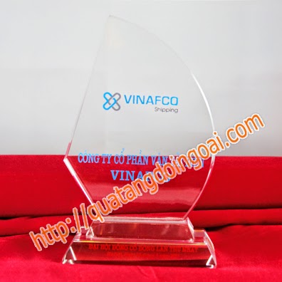 [Image: Nơi+bán+biểu+trưng+pha+lê.jpg]