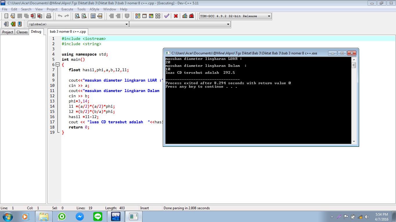 Program menghitung luas sebuah plat CD
