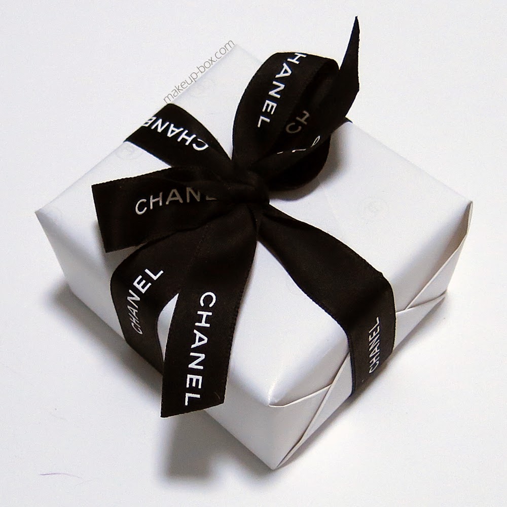 Freebies & Deals - Chanel Beauty Box Bag Gift Wrap set Of 2 New