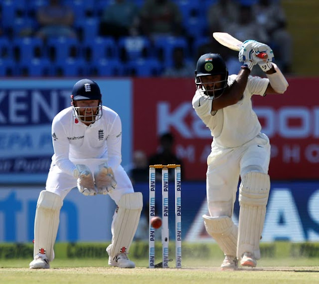 Late wickets boost England, India 319-4 at stumps on Day 33