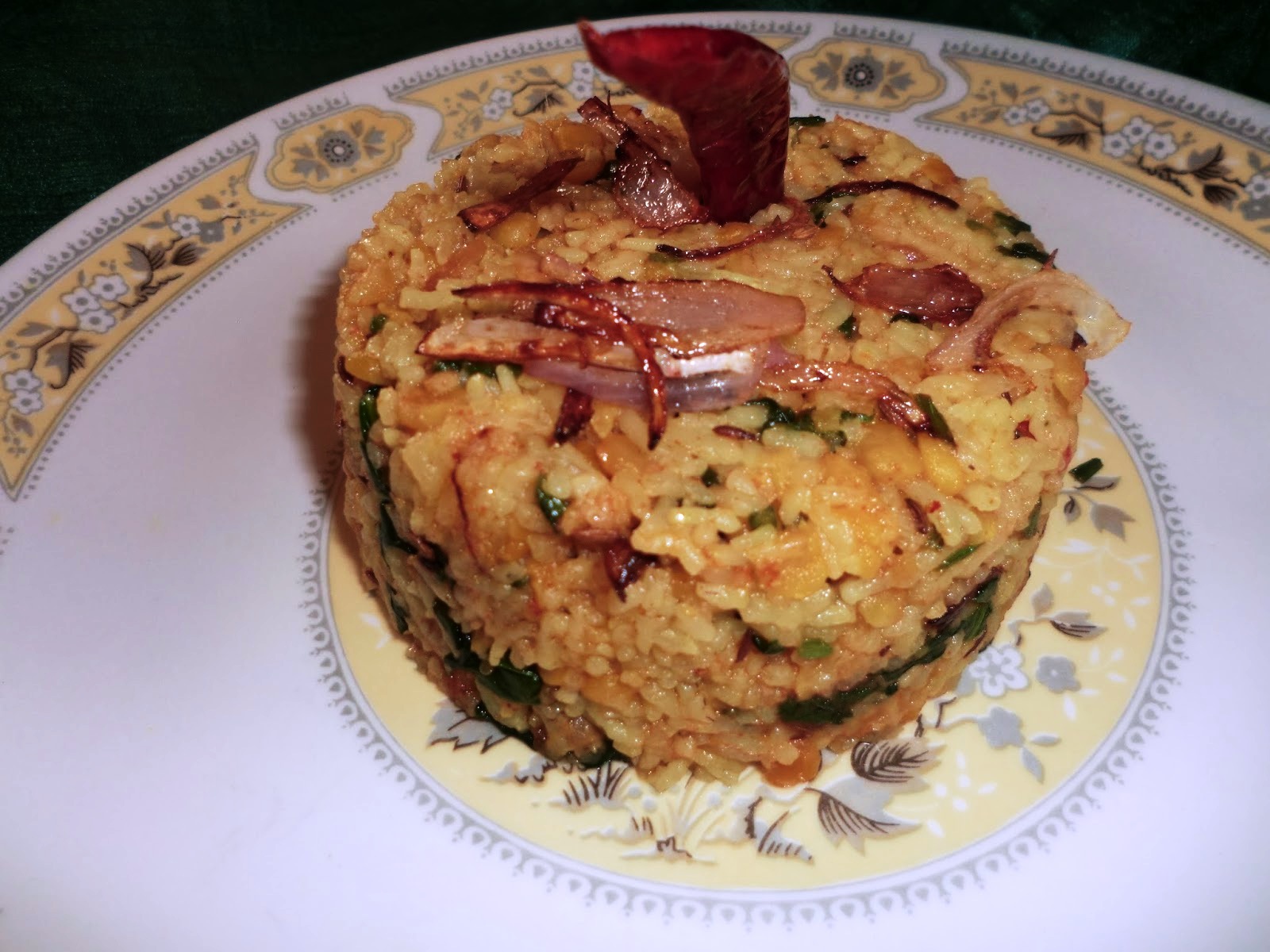 Hema's Musings chana dal khichdi with spinach and tomato /चना दाल