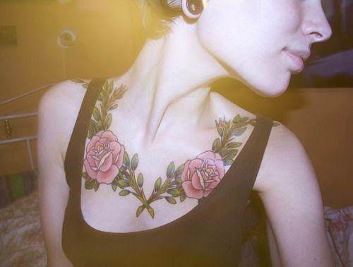 Impressionante Rosa Tatuagens para Mulheres Tatuagem