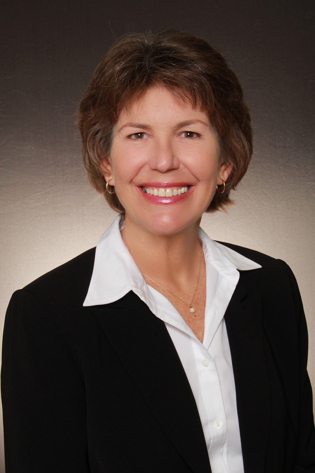 Oyster Radio Sanders files to run for Franklin County judge