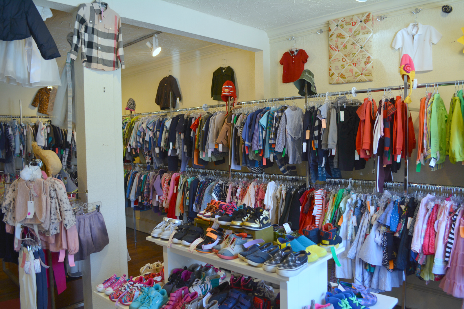 8 Reasons To Shop Kids Consignment Stores | Thriftanista in the City