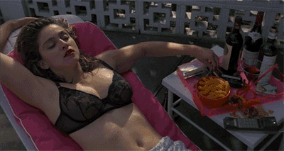 Desperately-Seeking-Susan-madonna-13413034-400-213.gif