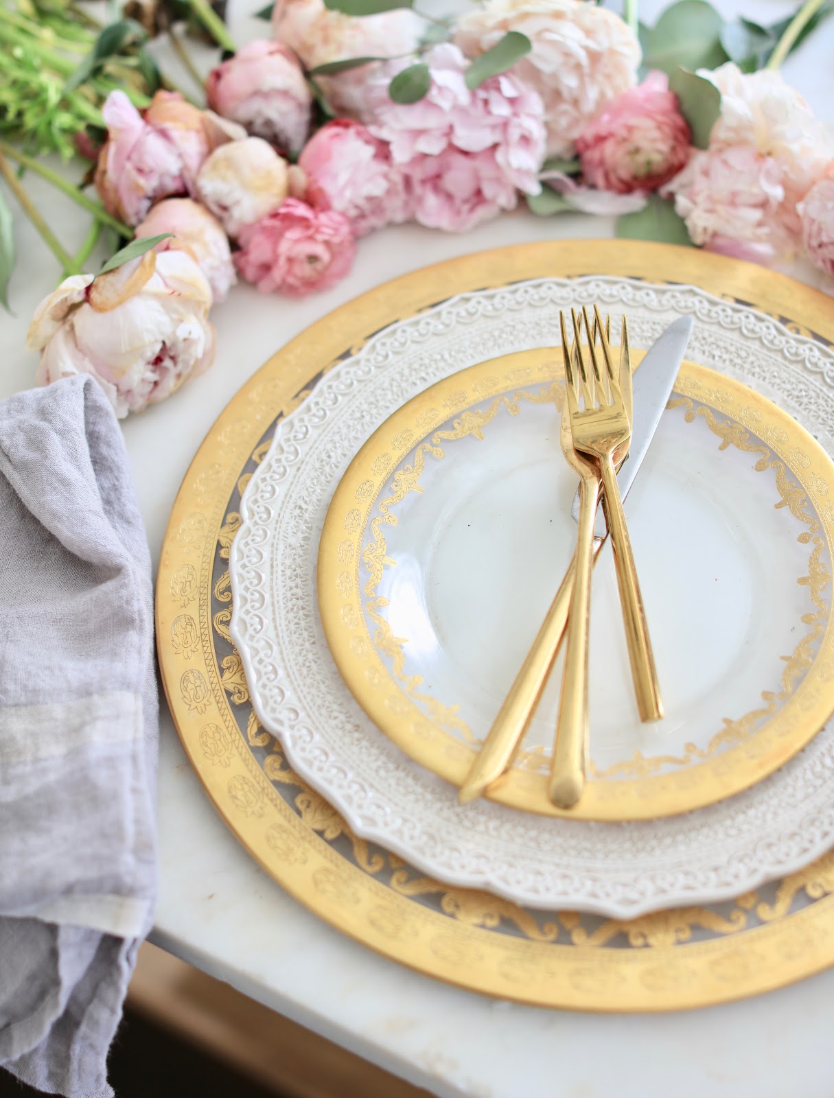 3 ideas on a dime Romantic inspired place settings FRENCH COUNTRY
