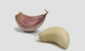 Benefits of Garlic as Medicine: single clove