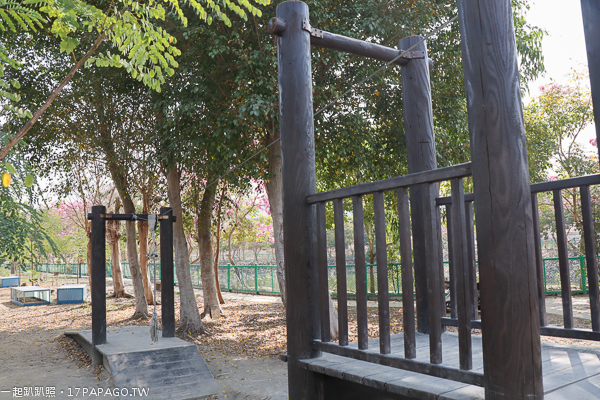 南投草屯|草屯兒童樂園|十幾項遊樂設施免費玩|沙坑|球池|戰車|旭光高中對面 南投草屯|草屯兒童樂園|十幾項遊樂設施免費玩|沙坑|球池|戰車|旭光高中對面