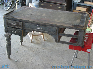 madera de arquitecto: Mueble restaurado. Escritorio.