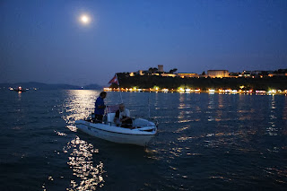 processione delle barche a Castiglione del Lago