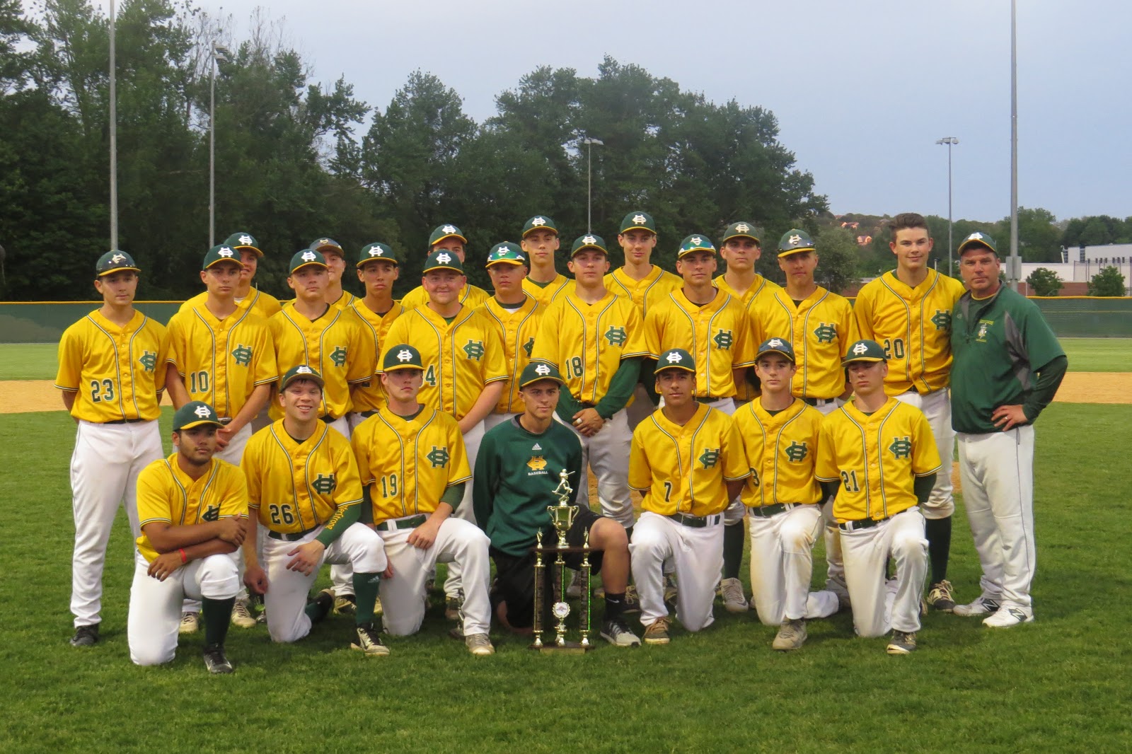 Holy Cross baseball wins NVL title Sports on CT69