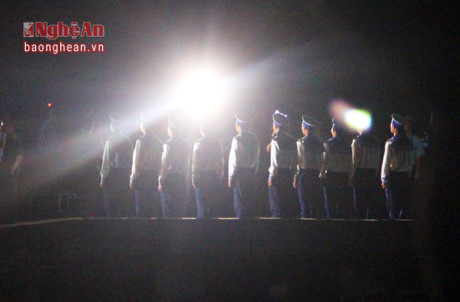 Thang quan ham Dai ta cho phi cong Tran Quang Khai - Anh 2