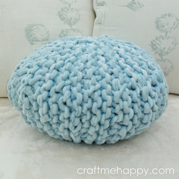 Small Round Knitted Pillow, Small Round Pillow