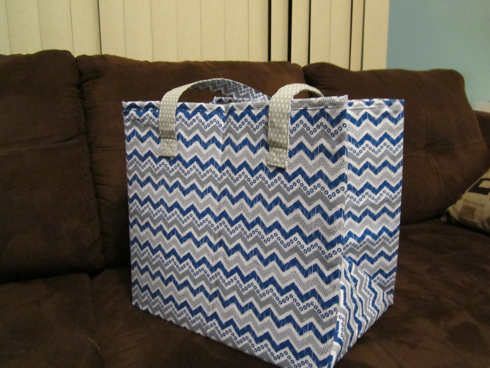 Small Town Quilter: Stand 'N Stow Bag