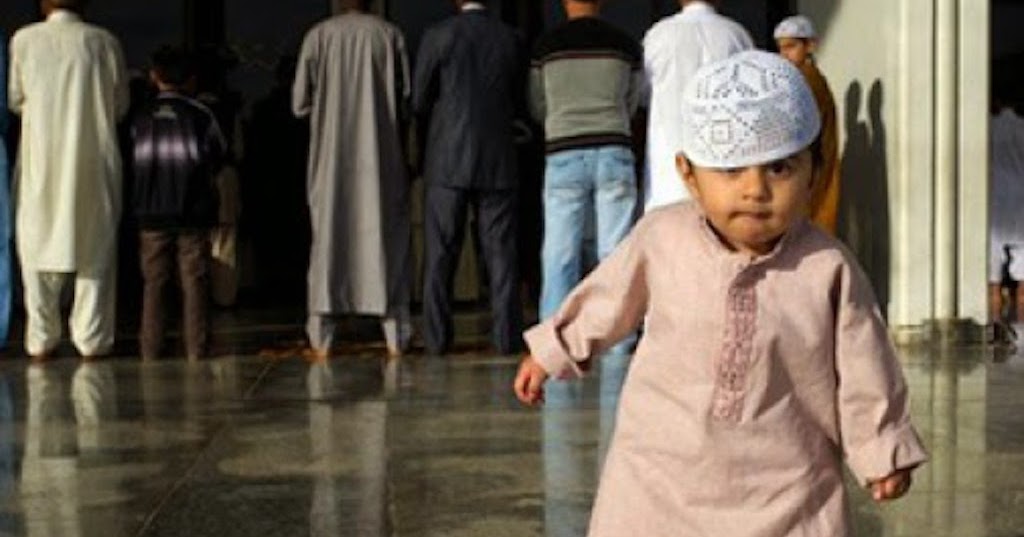 ALHAMDULILLAH! Orang Tua yang Sering Mengajak Anak ke Masjid, Akan