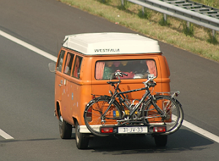 1976 Volkswagen T2B taken July 30th, 2014 by Niels de Wit (nielsautos on flickr) CC-by-2.0