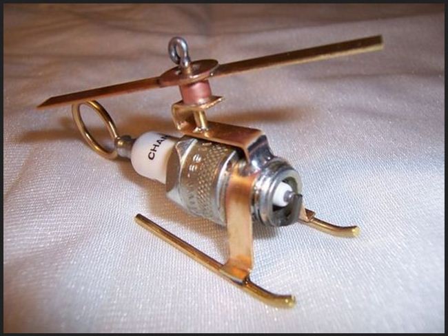 Kerajinan Tangan Dari Bahan Busi Bekas Menjadi Pesawat